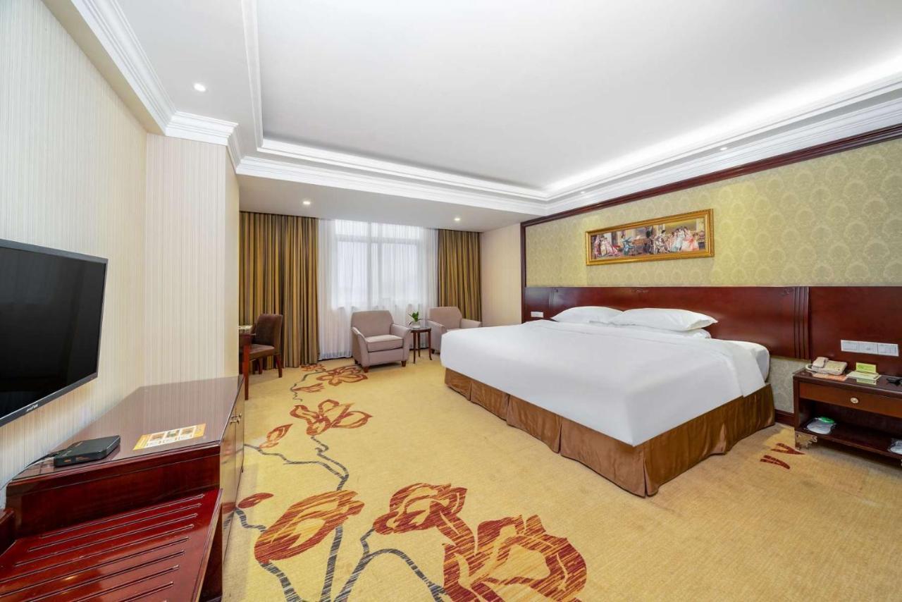 Vienna Hotel Dongguan Houjie Exhibition Center Екстериор снимка