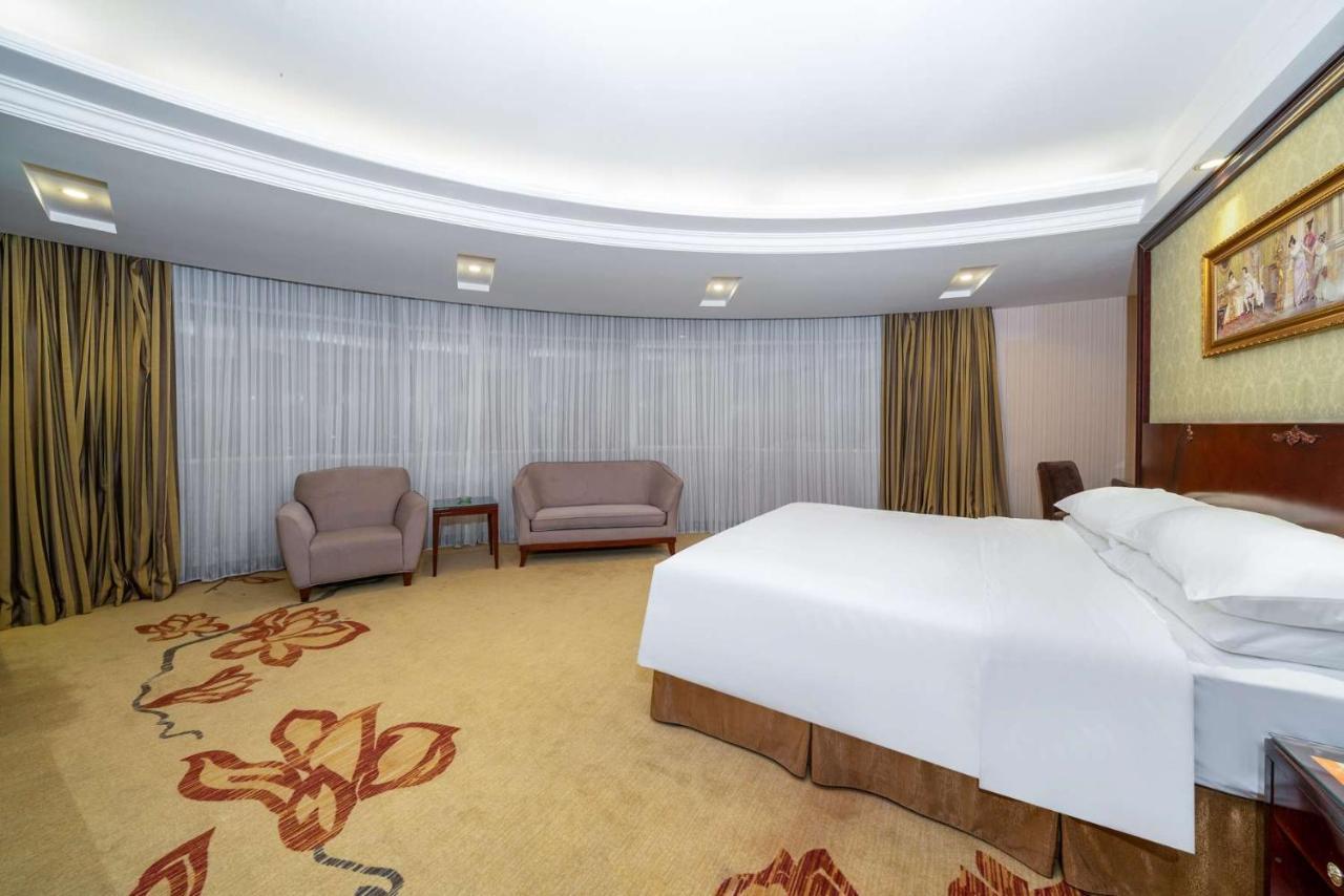 Vienna Hotel Dongguan Houjie Exhibition Center Екстериор снимка